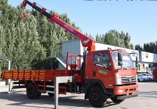 點(diǎn)擊查看詳細(xì)信息<br>標(biāo)題：6.3噸東風(fēng)隨車(chē)吊 閱讀次數(shù)：1945