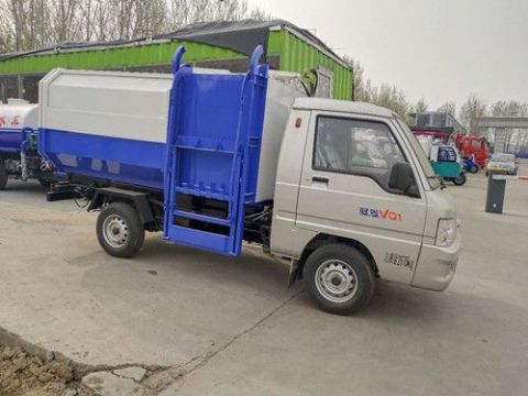 點擊查看詳細信息<br>標題：3.5方汽油版福田馭菱垃圾車 閱讀次數(shù)：3330
